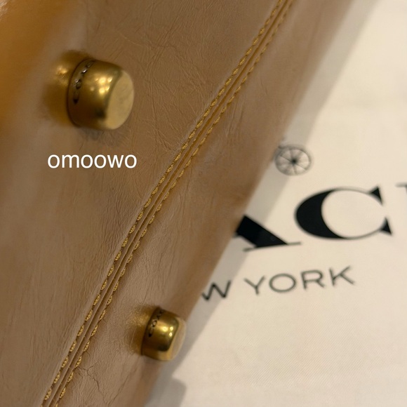 Coach Empire Carryall Bag 34 Brass/ Honey Brown Color - Picture 4 of 10